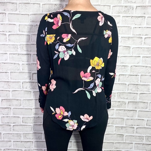 |•A.N.A•| High Low Floral Twisted Front Top Size Small - Picture 6 of 8